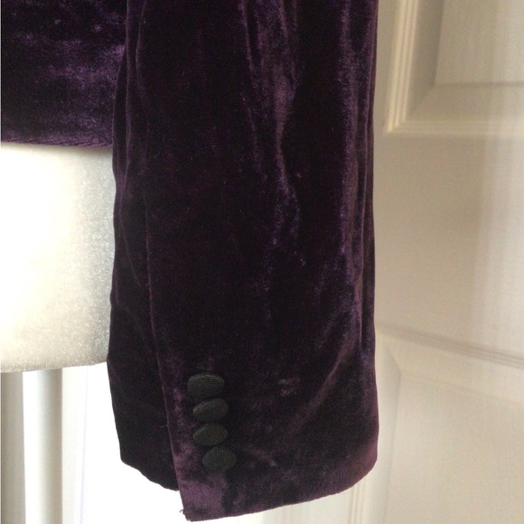 VINTAGE LAUREN RALPH LAUREN PLUM VELVET JACKET— SIZE 2 - Picture 3 of 14